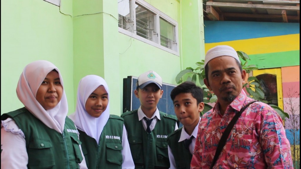 Ketua KKM Kab. Rokan Hulu mengunjungi tempat pengelolaan sampah menjadi berkah