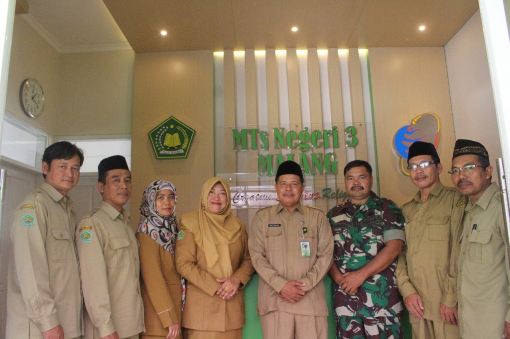 SEMARAKKAN BULAN RAMADHAN, MTSN3 MALANG PERDALAM ILMU KEISLAMAN MELALUI PONDOK RAMADHAN DAN MENGOPTIMALKAN ZAKAT
