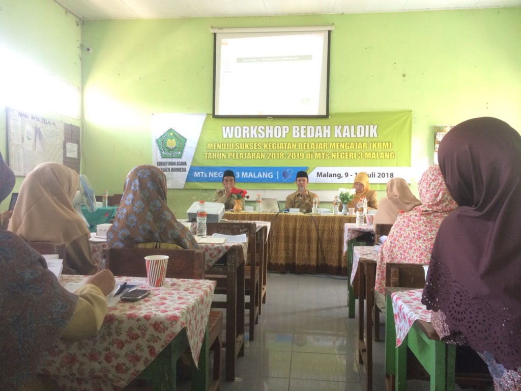 Sukses KBM 2018-2019, MTsN 3 Malang Mengawali Dengan Workshop Bedah Kaldik