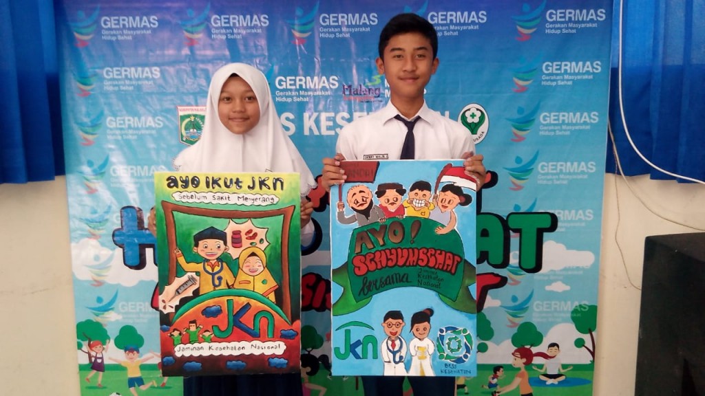 Senyum Sehat Pertahankan Tradisi Juara Poster Kesehatan