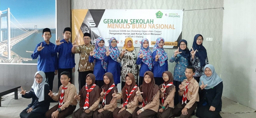 Workshop Gerakan Sekolah Menulis Buku Nasional