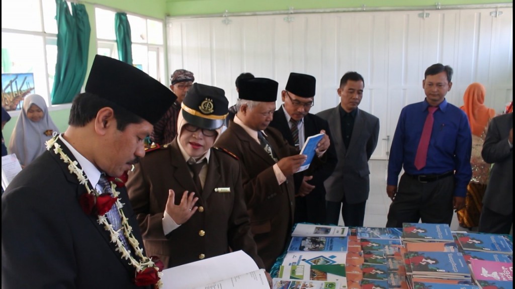 Milad ke 26 MTsN 3 Malang Launching GM3 (Gerakan Emak-Emak Menulis)