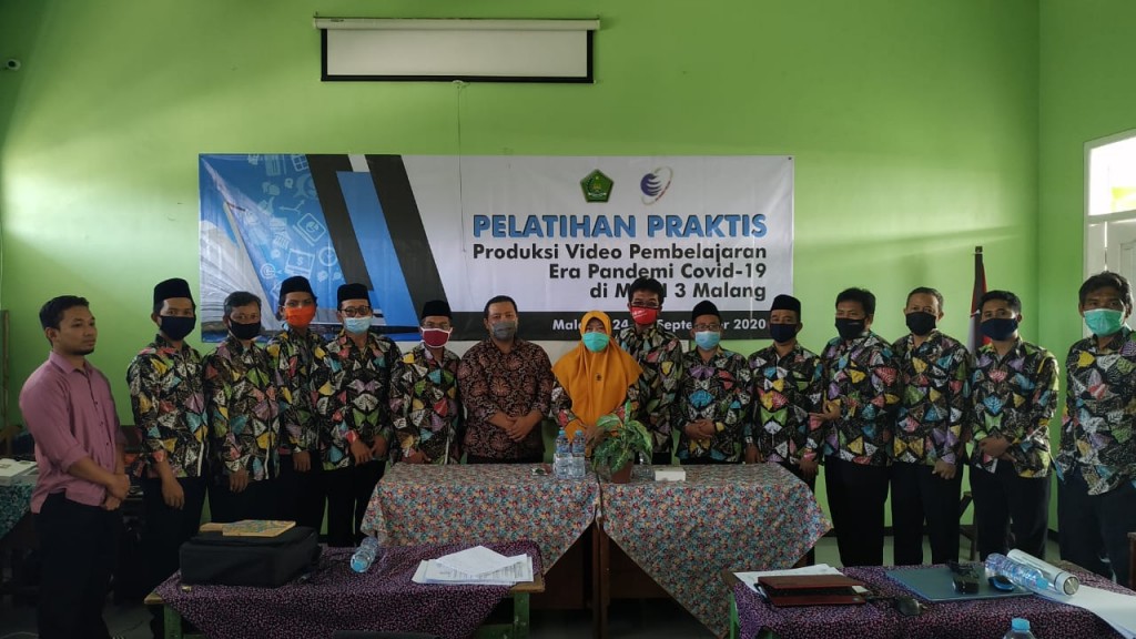 Pelatihan Praktis Pembuatan Vidio Pembelajaran Era Pandemi Covid-19