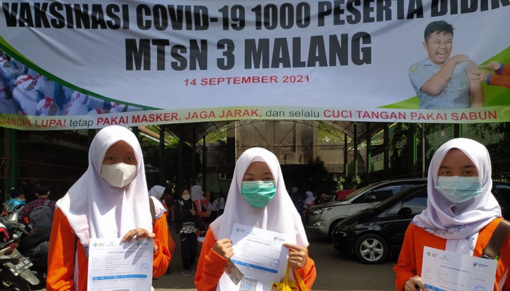 Seribu Vaksin Untuk Siswa Madrasah