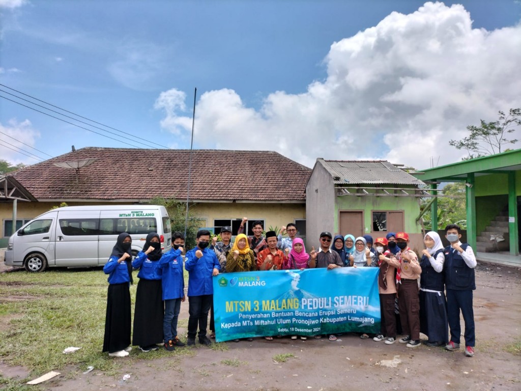 Terkumpul Lebih Dari 26 Juta, Donasi Semeru Disalurkan Pada Madrasah Terdampak di Kabupaten Lumajang