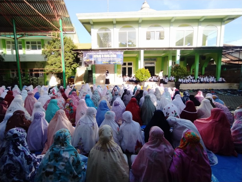 Penguatan Karakter Siswa sebagai Muslim Rahmatan lil ’Alamin, Malalui Pondok Ramadhan