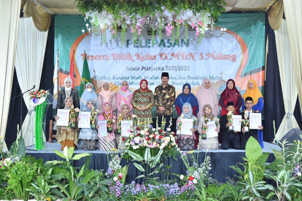 Selengarakan Pelepasan Terbatas, Kamad Bangga Dengan Serapan Alumni
