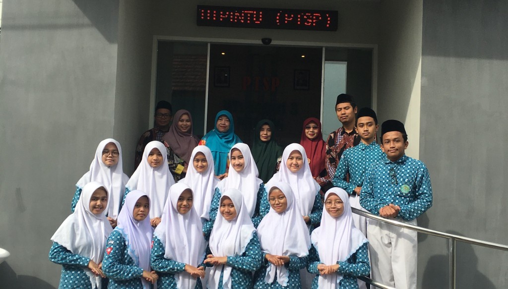 Union Arab Academics Special Award Goes to MTsN 3 Malang