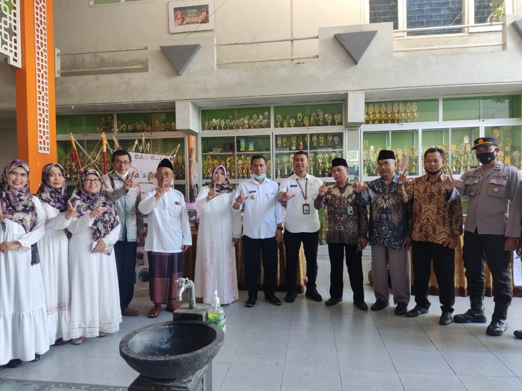 Dukung Upaya Pemulihan Ekonomi, Peserta Didik MTsN 3 Malang Perkuat Sektor Riil dan UMKM