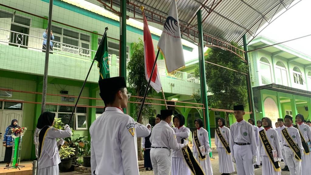 Serah Terima dan Pelantikan Pengurus Osis Masa Bakti 2022-2023