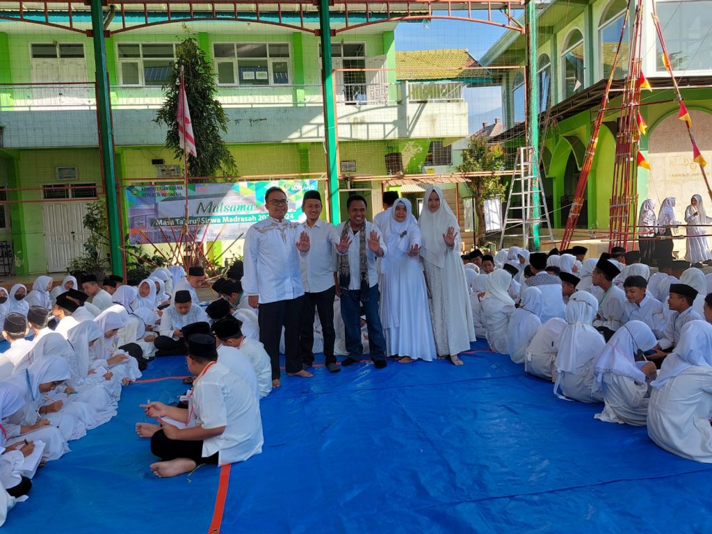 Fasilitator Lembaga Perlindungan Anak Berikan Materi Matsama