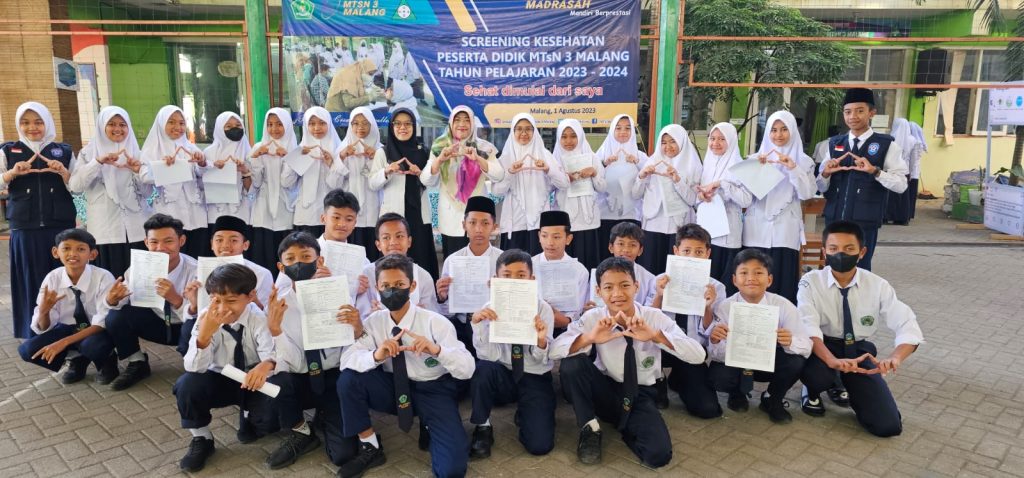 UKS Matsaneti Gelar Healthy Screening Untuk Siswa-siswi Kelas 7 di MTsN 3 Malang