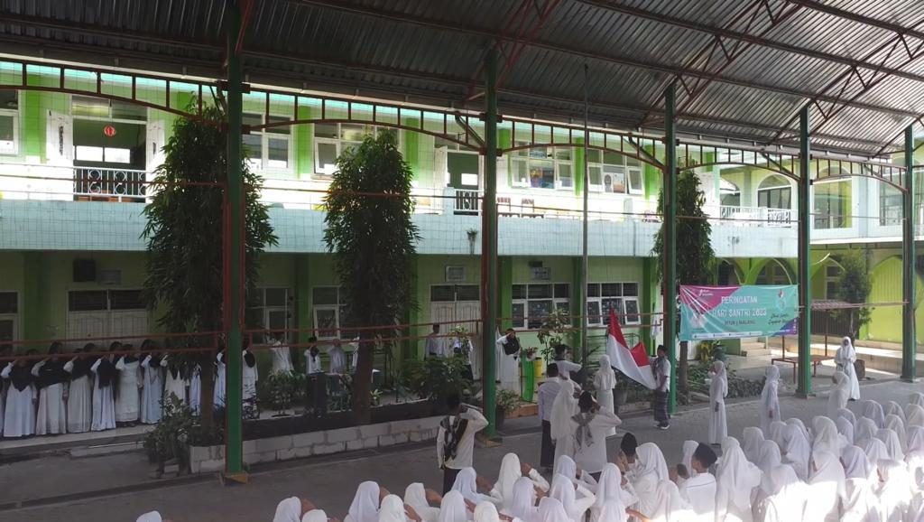 Upacara Hari Santri MTsN 3 Malang: Peringatan yang Penuh Makna