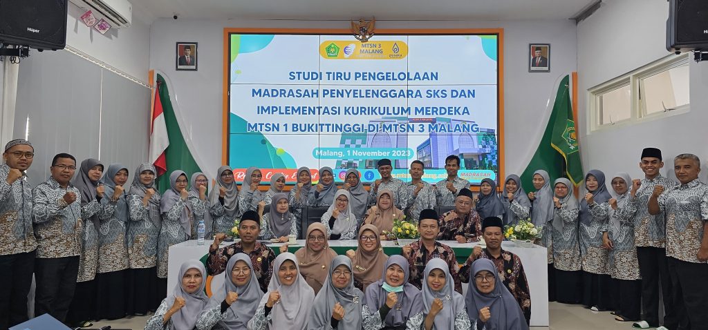 Kunjungan Studi Tiru MTsN 1 Bukittinggi Sumatera Barat ke MTsN 3 Malang: Eksplorasi Wawasan Program SKS 2 Tahun