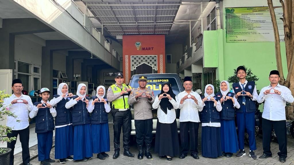 Pesan Penting Wakapolsek Kecamatan Lawang: Membangun Karakter Unggul di Tengah Tantangan Remaja Abad 21