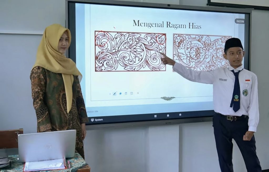 Manfaatkan Teknologi Digital Dalam Pembelajaran, MTsN 3 Malang Luncurkan Smart Classroom