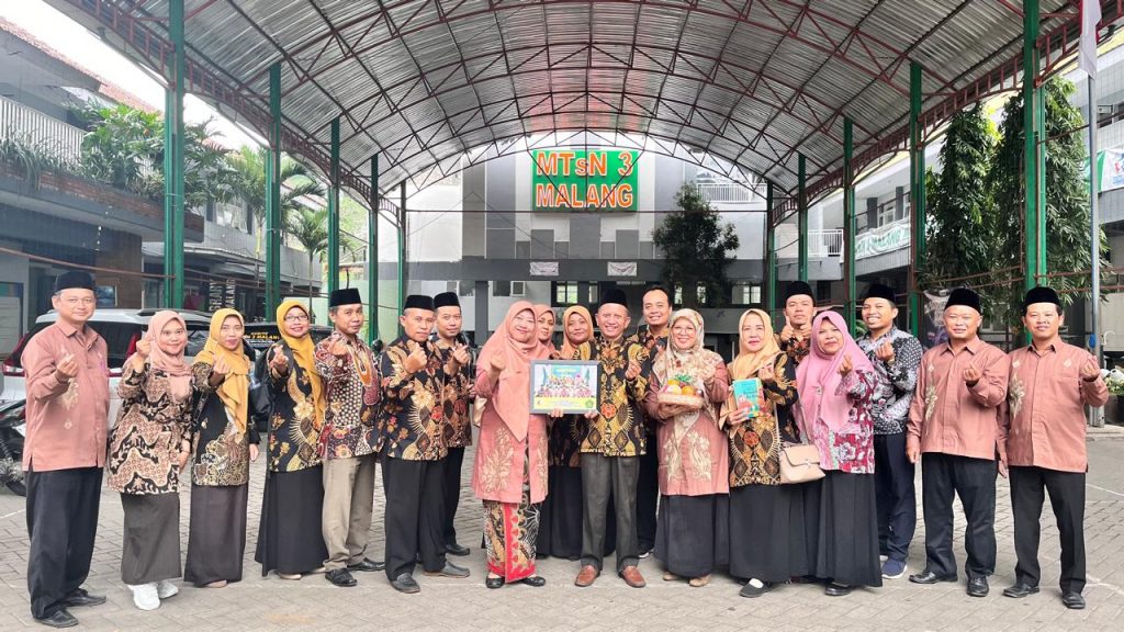 Kunjungan Studi Tiru Rombongan MTsN 1 Trenggalek