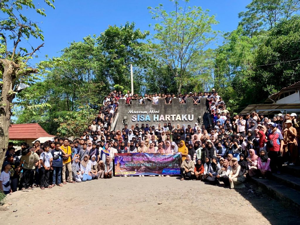 Outing Class Goes to Yogyakarta Menjaga Kesehatan Mental Peserta Didik