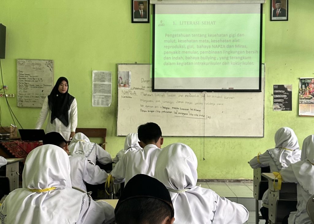 Sosialisasi Keamanan Pangan Jajanan Anak Sekolah (PJAS) Pada Peserta Didik dalam Kegiatan Matsama