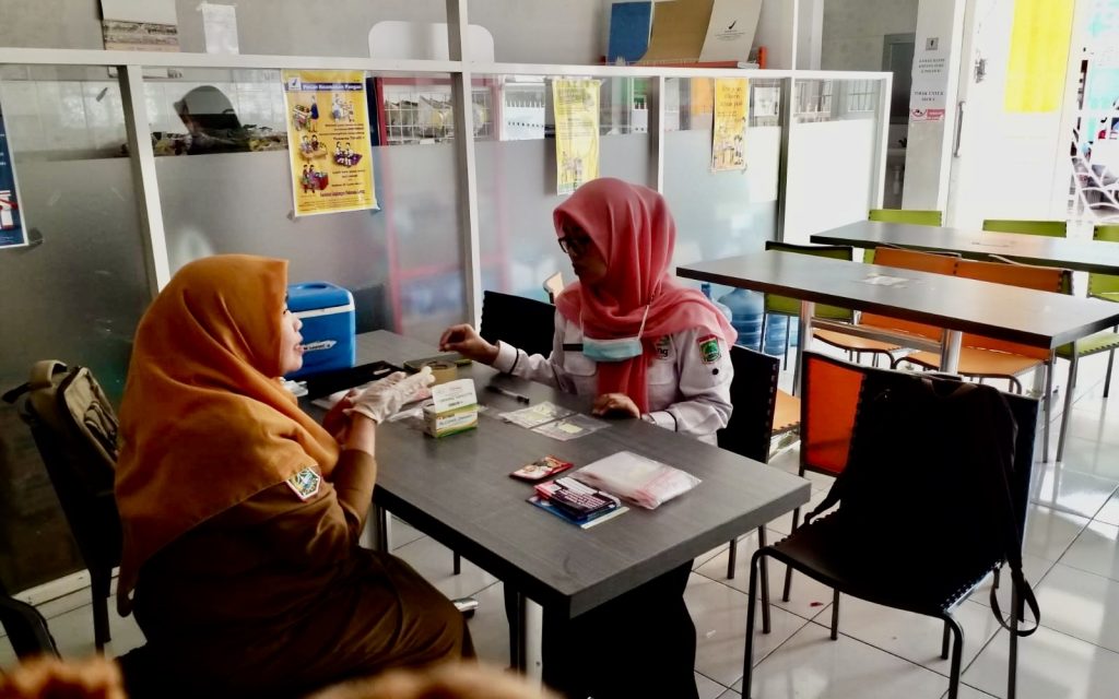 Uji Laboratorium Pangan Dan Jajan Kantin Sehat dan Halal