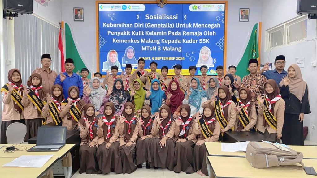 Sosialisasi Kebersihan Diri untuk Mencegah Penyakit Kulit Kelamin pada Remaja Oleh Kemenkes Malang Kepada Kader SSK (sekolah siaga kependudukan) MTsN 3 Malang
