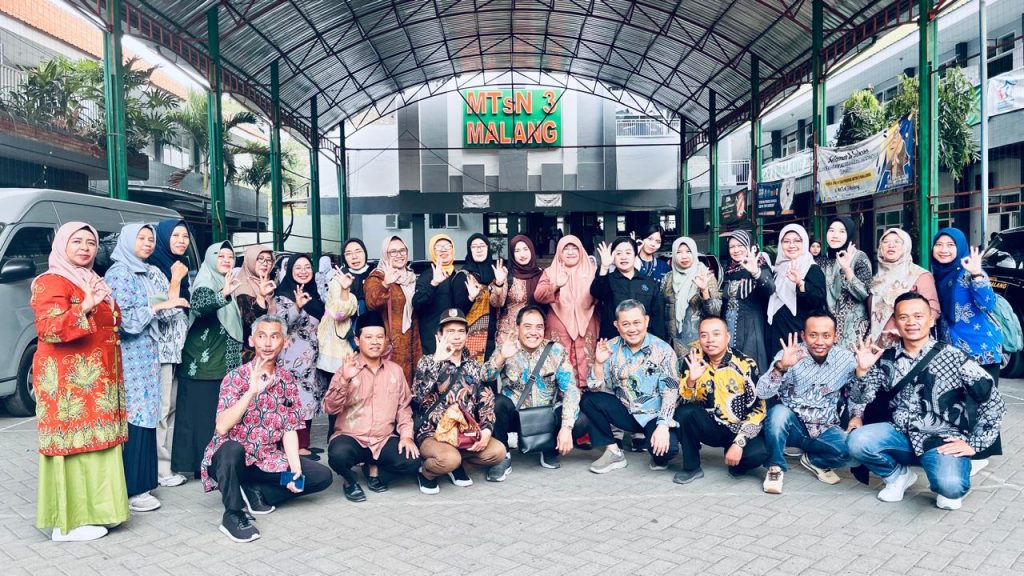 Kegiatan Studi Tiru Pembelajaran SSK (Sekolah Siaga Kependudukan) ODP KB Jember di MTsN 3 Malang