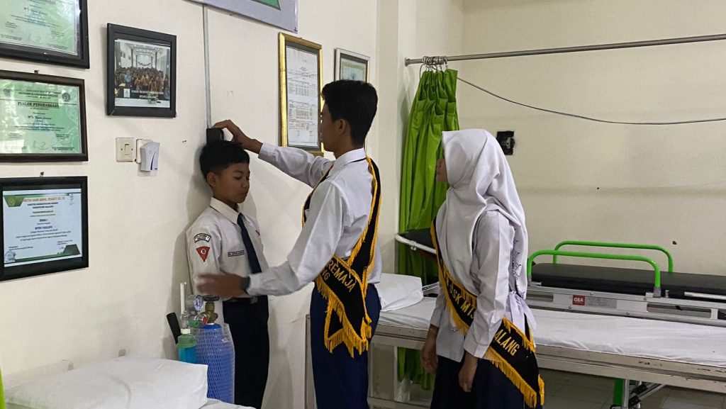 Posyandu Remaja di MTsN 3 Malang: Langkah Nyata Menuju Kesehatan Optimal