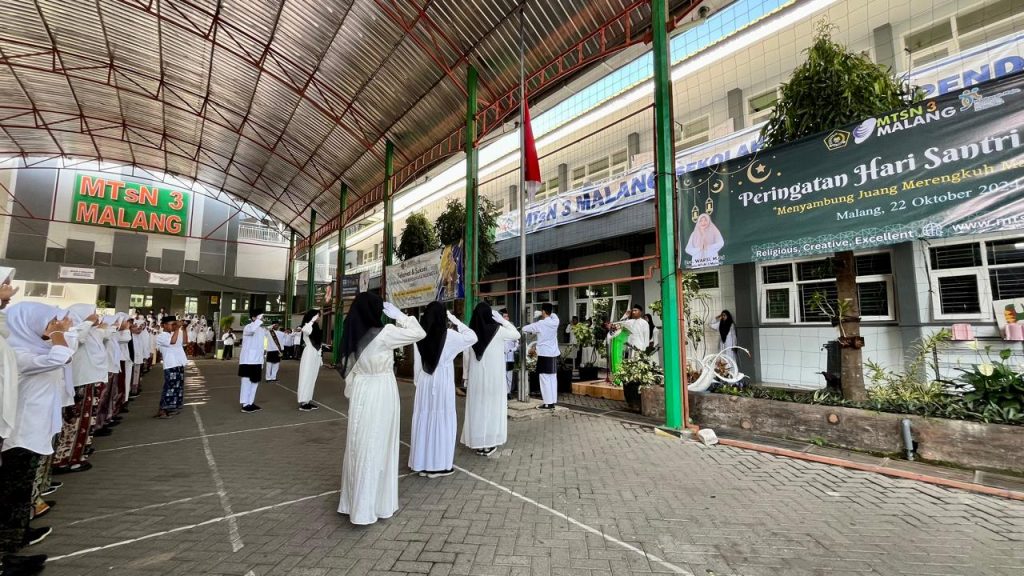 Peringatan Hari Santri, Seribu Santri Bernadzam Aqidatul Awam