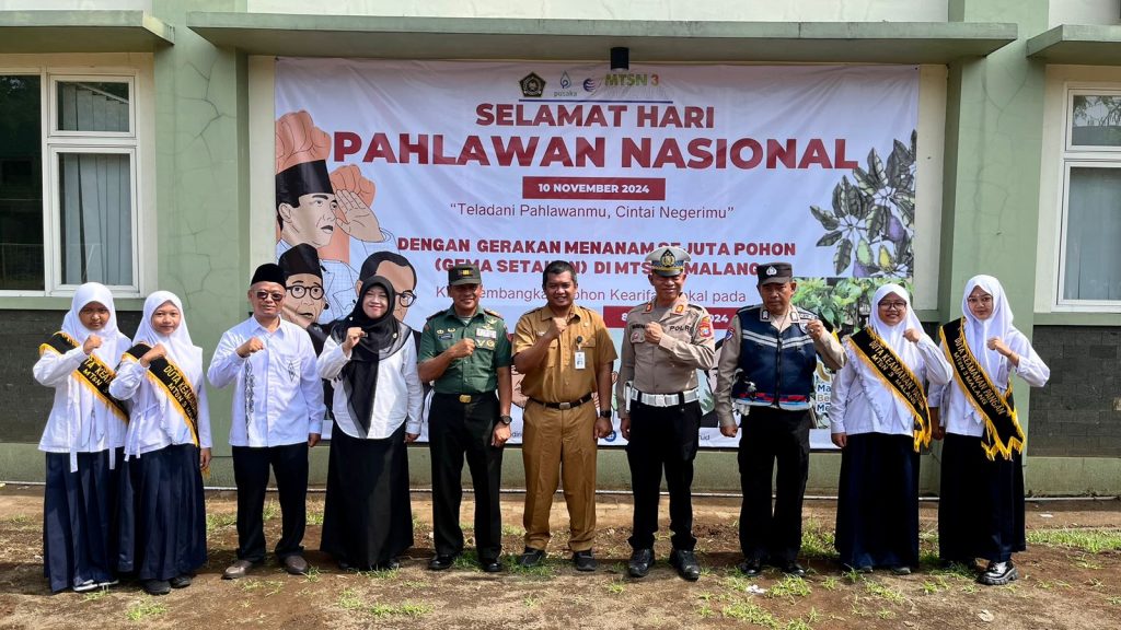 Peringati Hari Pahlawan Dengan Tanam Pohon Bersama Forkopimcam