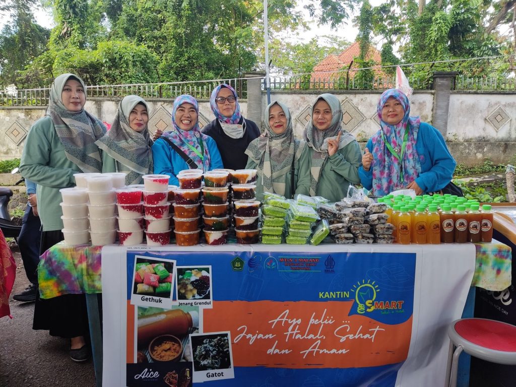 BAZAR HALAL, SEHAT DAN AMAN KANTIN M-SMART MTsN 3 MALANG DI HAB KEMENAG KE-79