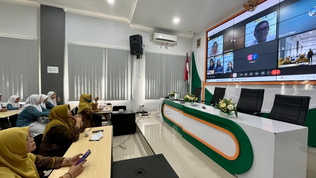 Berbagi Praktik Baik Kesehatan Mental di Era Digital: Kolaborasi MTsN 3 Malang dan SMPN 1 Lubuk Pakam Kab. Deli Serdang, Sumatera Utara