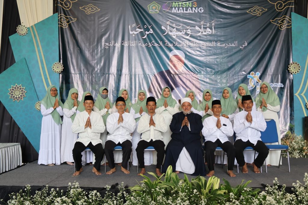 MTsN 3 Malang Gelar Rihlah Ilmiah Bersama Syaikh dari Universitas Al-Azhar Kairo: Menyalakan Cinta pada Al-Qur’an