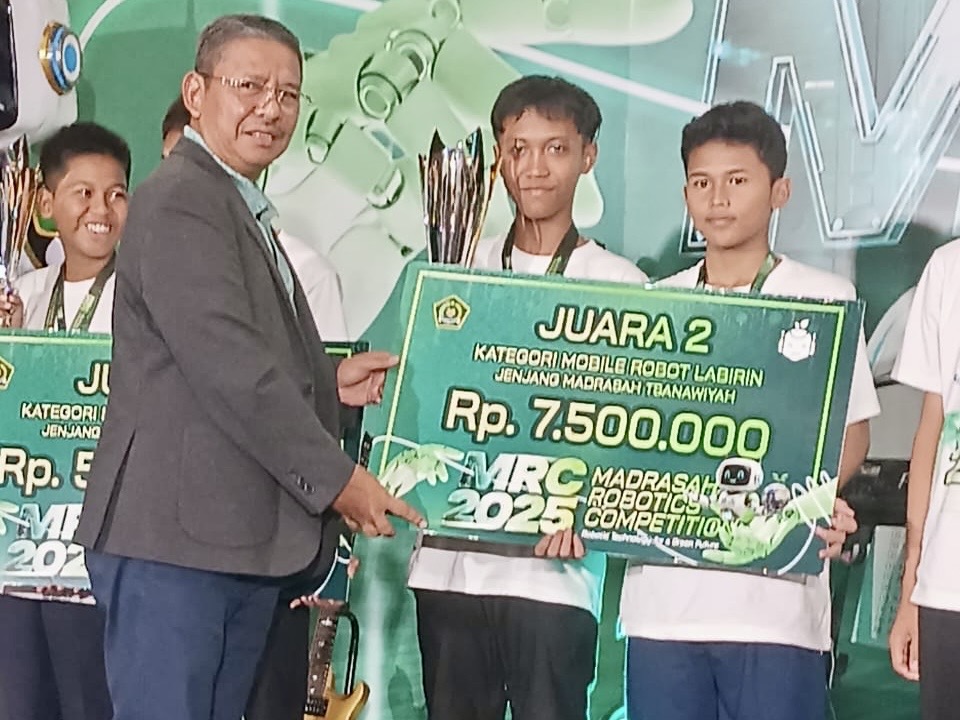 MTsN 3 Malang Raih Prestasi Nasional di Madrasah Robotics Competition 2025