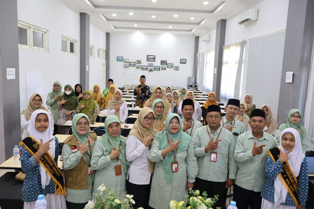 Perkuat Keamanan Pangan Sekolah MTsN 3 Malang Gelar Bimtek SAPA Sekolah Bersama Puskesmas Lawang
