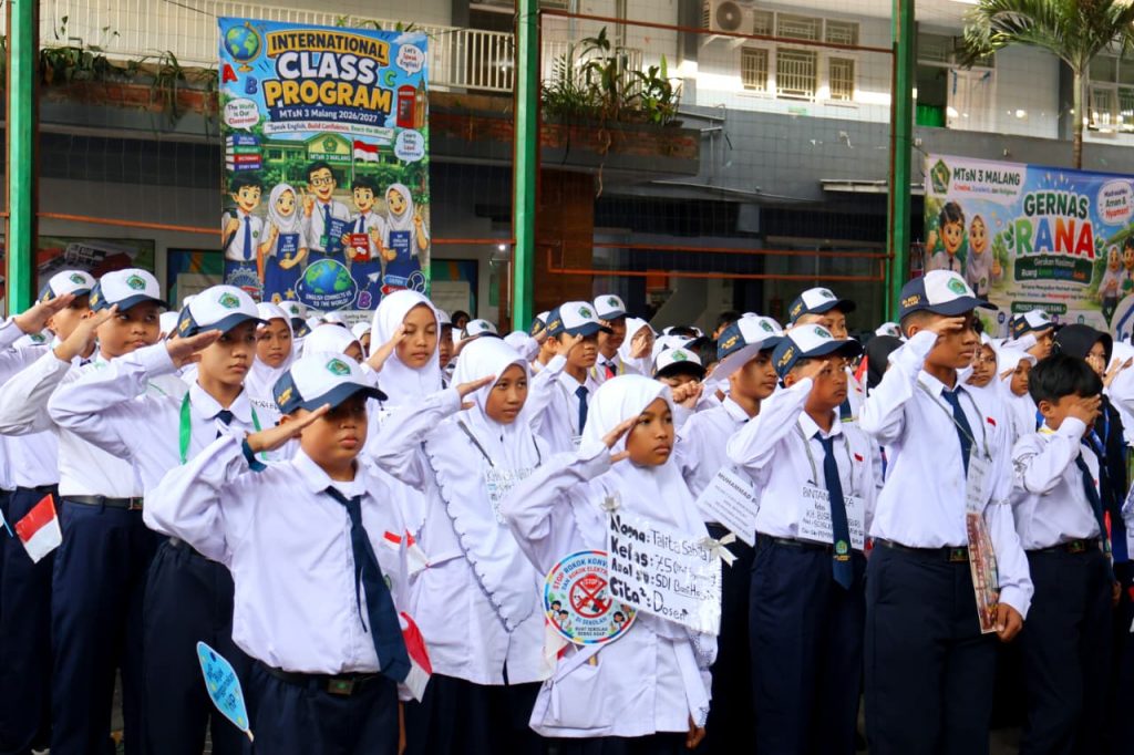 Katim Kesiswaan Kanwil Kemenag Jatim Pimpin Apel MATAMUDA 2026, Siap Cetak Generasi Unggul Tanpa Rokok dan Bullying