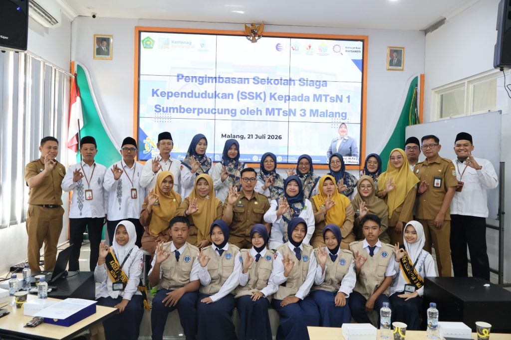 Perkuat Sinergi Antar-Madrasah, MTsN 3 Malang Gelar Pengimbasan Sekolah Siaga Kependudukan (SSK) Kepada SMPN 1 Sumberpucung