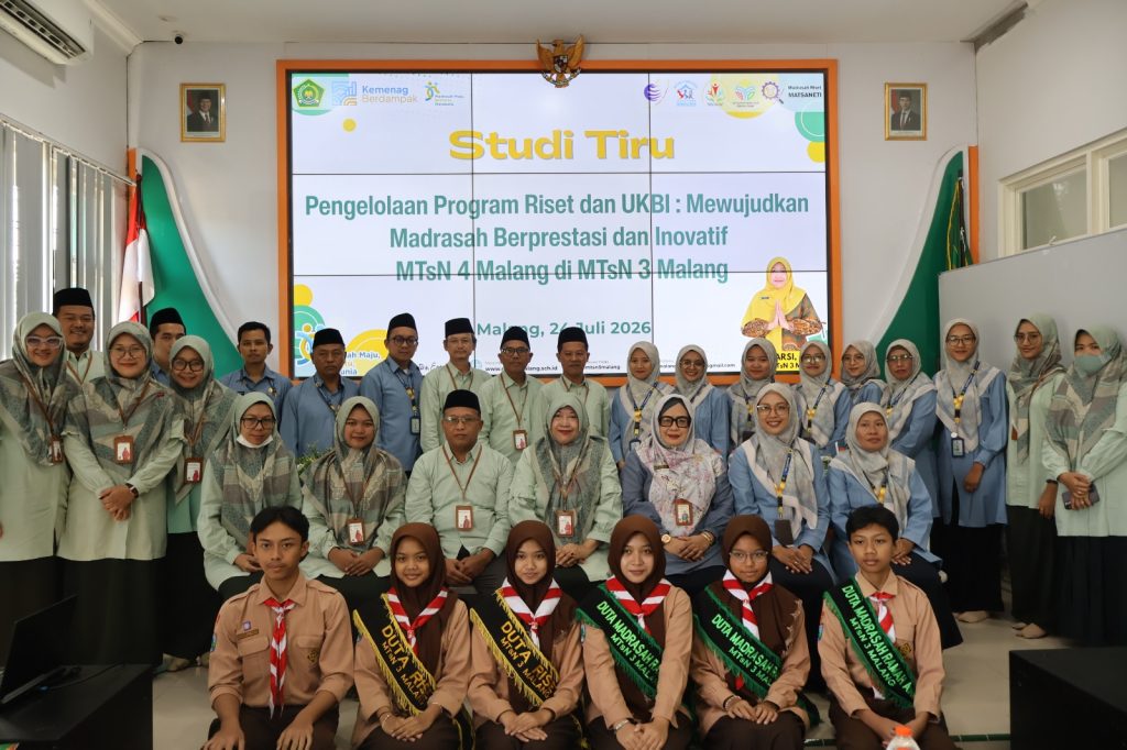 Dorong Kualitas Edukasi dan Riset: MTsN 3 Malang Sambut Kunjungan Studi Tiru MTsN 4 Malang