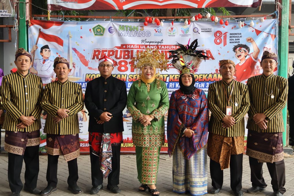 Khidmat dan Penuh Semangat, MTsN 3 Malang Gelar Upacara HUT RI ke-81: Gelorakan Nasionalisme dan Kerukunan