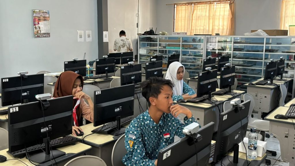 Uji Coba Olimpiade Madrasah Indonesia (OMI), MTsN 3 Malang Mantapkan Langkah Menuju Prestasi Nasional