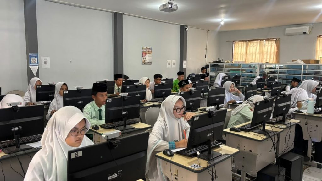 Cetak Generasi Berprestasi, MTsN 3 Malang Dipercaya Jadi Tilok Seleksi Olimpiade Madrasah Indonesia(OMI)