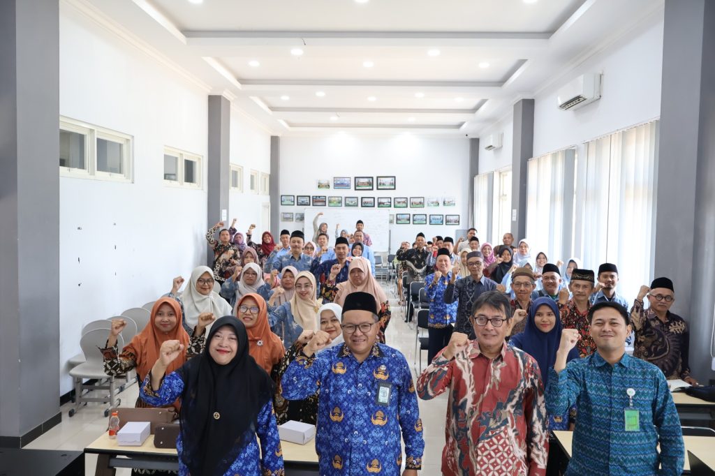 Tingkatkan Perlindungan Tenaga Pendidik, MTsN 3 Malang Gelar Sosialisasi BPJS Ketenagakerjaan Bersama KKMTs 03/SR 54