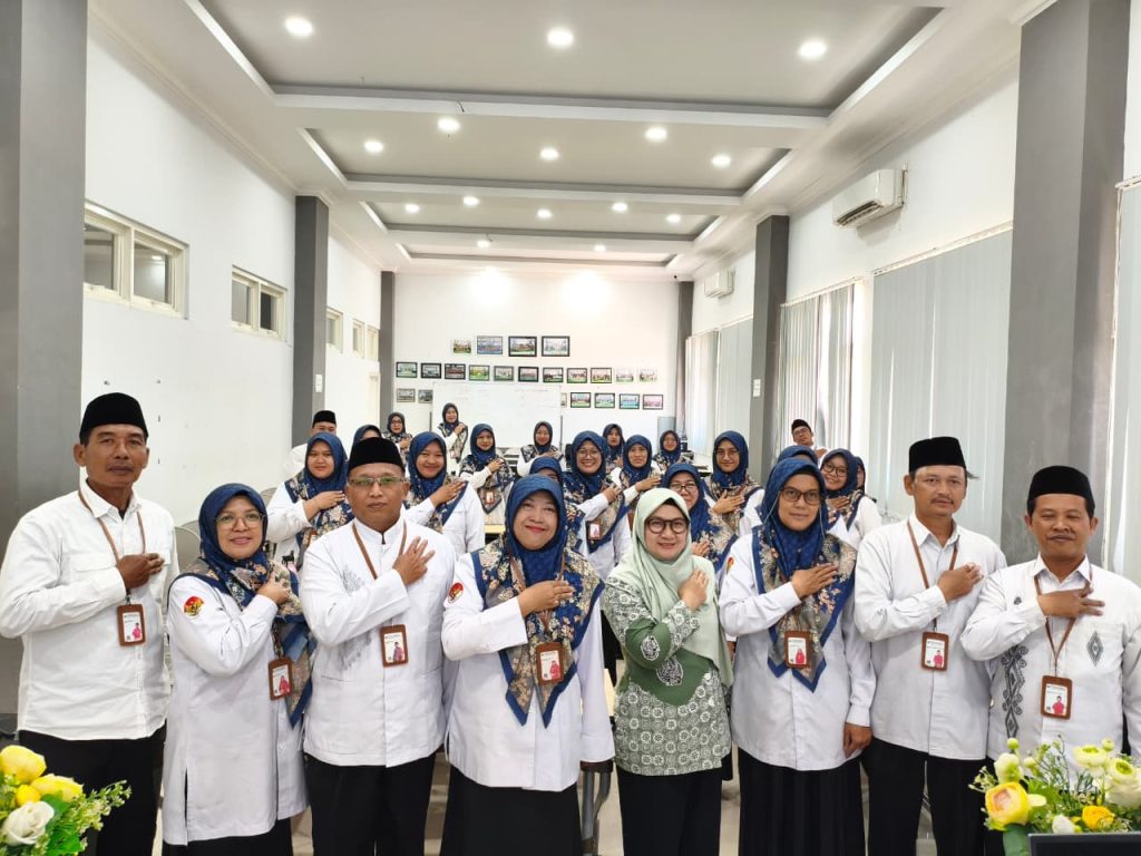 Wujudkan Madrasah Hijau dan Berkelanjutan, MTsN 3 Malang Gelar Pendampingan Program Adiwiyata Bersama DLH Kabupaten Malang